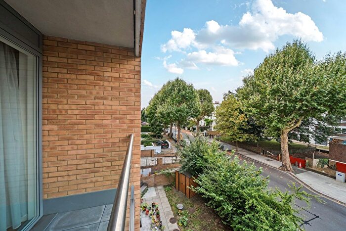 1 Bedroom Property To Rent In Goldhawk Road, London, W12