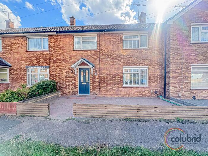 3 Bedroom Terraced House For Sale In St. Francis Way, Chadwell St Mary, RM16