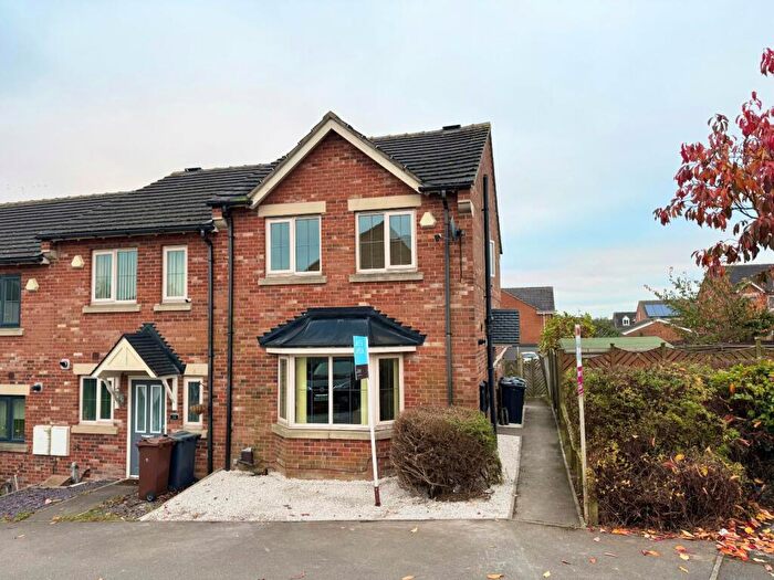 3 Bedroom End Of Terrace House For Sale In Gilder Way, Barnsley, S72