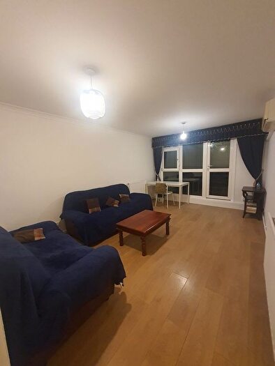 4 Bedroom Maisonette To Rent In Stockwell Park Road, London, SW9
