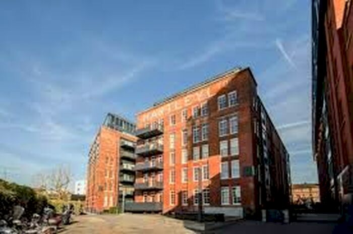 3 Bedroom Flat To Rent In Jam Factory, London Bridge, SE1