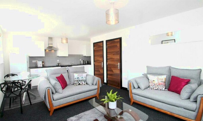 3 Bedroom Apartment To Rent In San Court, - Wilmslow Road, Rusholme, Manchester, M14