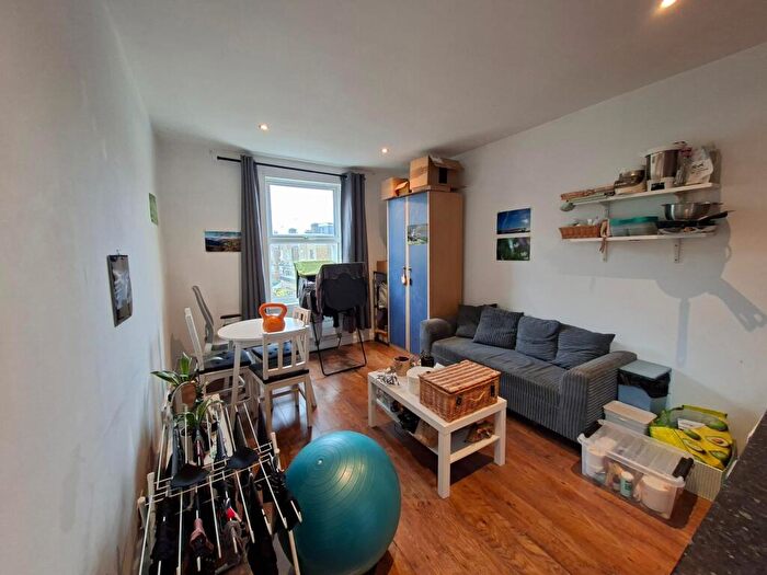 1 Bedroom Apartment To Rent In Saint Ann's Road, London, N15