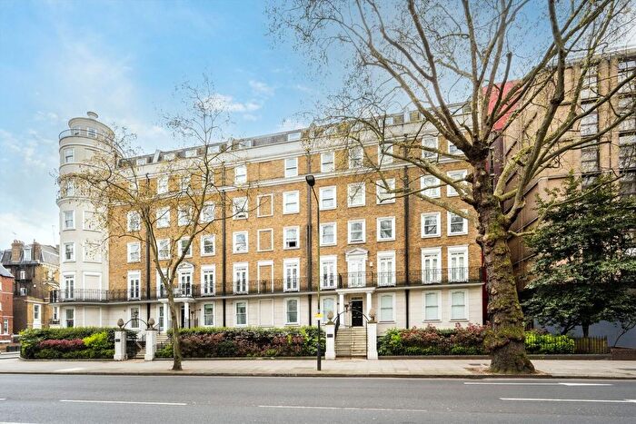 2 Bedroom Flat To Rent In Holland Park Avenue, Holland Park, W11