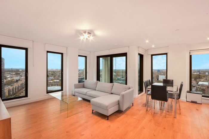 3 Bedroom Flat To Rent In Great Eastern Road, London, E15