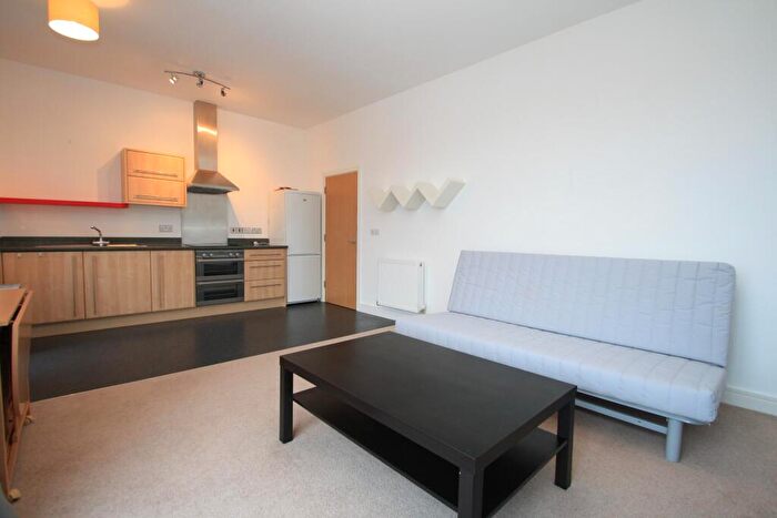 2 Bedroom Apartment To Rent In Brittany Street, Millbay, PL1