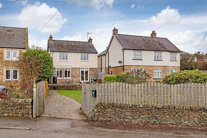 3 Bedroom House For Sale In Holymoor Road, Holymoorside, Chesterfield, S42