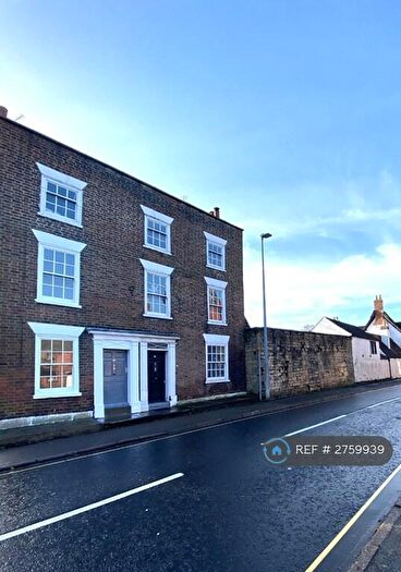 3 Bedroom Semi-Detached House To Rent In Church Street, Spalding, PE11