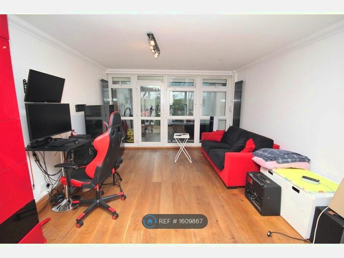 1 Bedroom Flat To Rent In Grovelands Road, London, N15