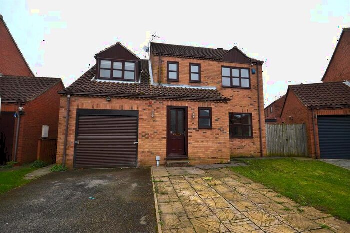4 Bedroom Detached House For Sale In Queen Margarets Drive, Brotherton, Knottingley, WF11