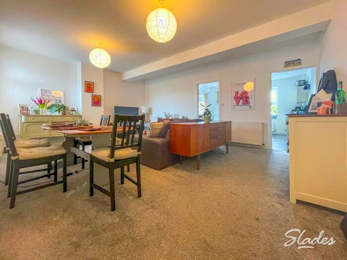 2 Bedroom Flat To Rent In Southbourne Lane East, Southbourne, Bournemouth, BH6