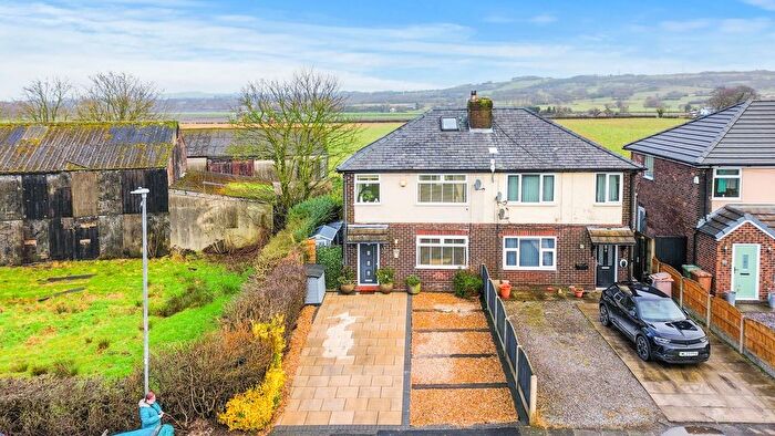 3 Bedroom Semi-Detached House For Sale In Higher Lane, Crank, WA11