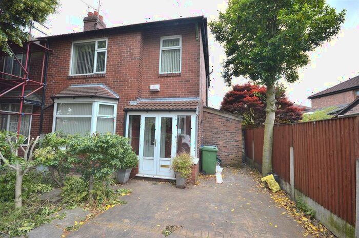3 Bedroom Semi-Detached House To Rent In Lime Road, Stretford, Manchester, M32