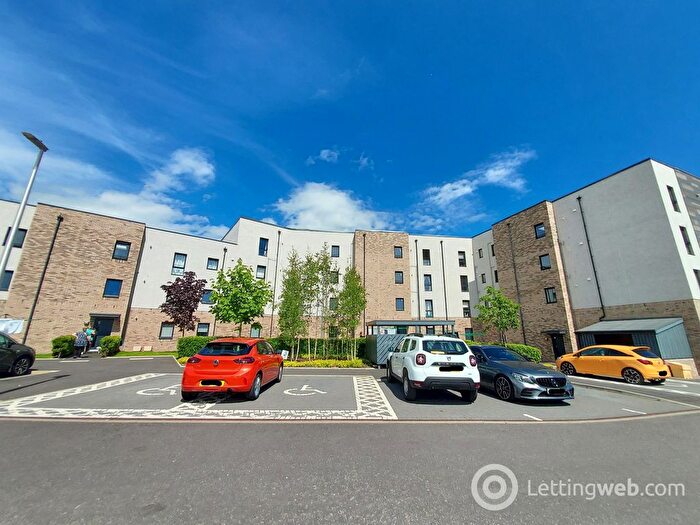 2 Bedroom Flat To Rent In Deer Park Grove, Aberdeen, AB15