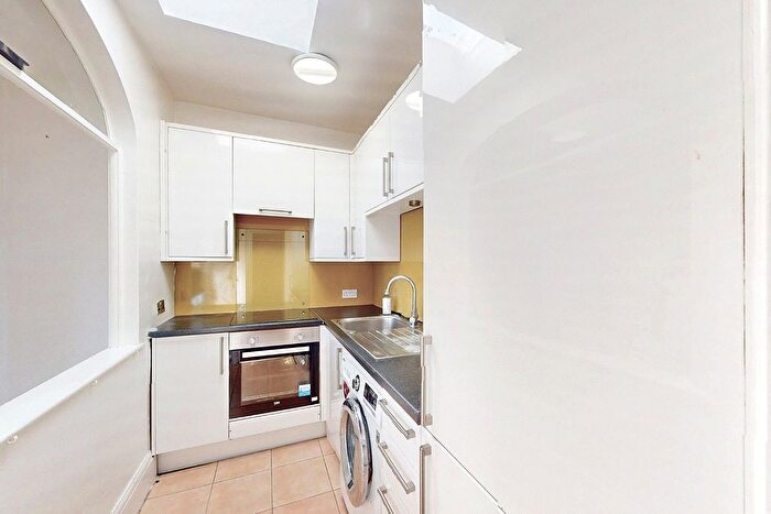 1 Bedroom Flat For Sale In Maida Vale, London, W9