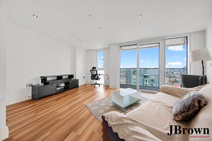 2 Bedroom Apartment To Rent In Altitude Point, London, London, London, E1