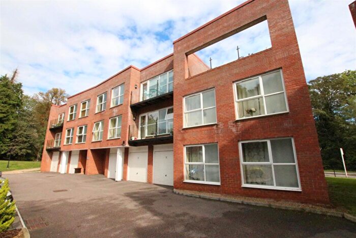 1 Bedroom Flat To Rent In St Mary's House, St Crispins Drive, NN5