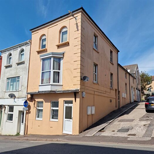 1 Bedroom Flat To Rent In Fortuneswell, Portland, DT5