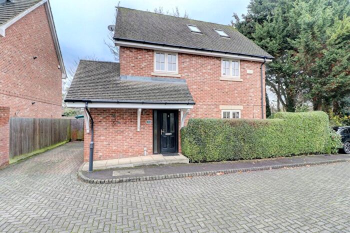 4 Bedroom Detached House For Sale In Grange View, Hazlemere, High Wycombe, Buckinghamshire, HP15
