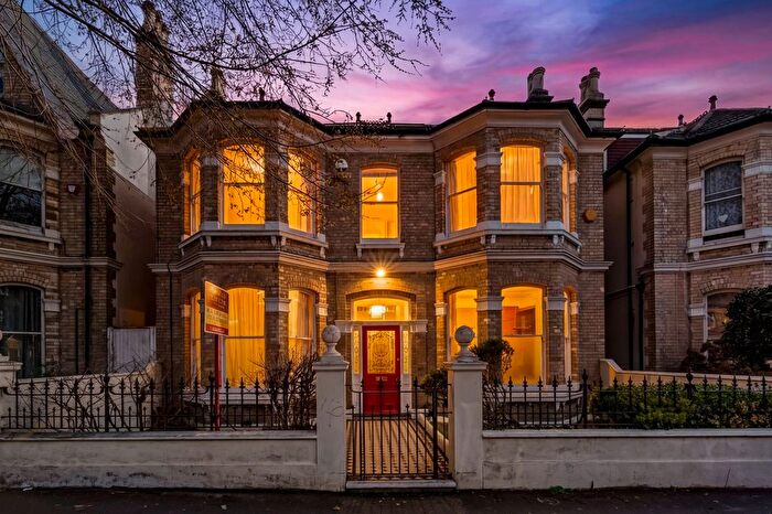 6 Bedroom Detached House For Sale In Sackville Road, Hove, BN3