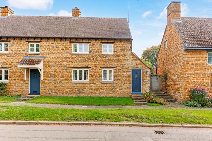 2 Bedroom Semi-Detached House To Rent In Wroxton Lane Horley, OX15