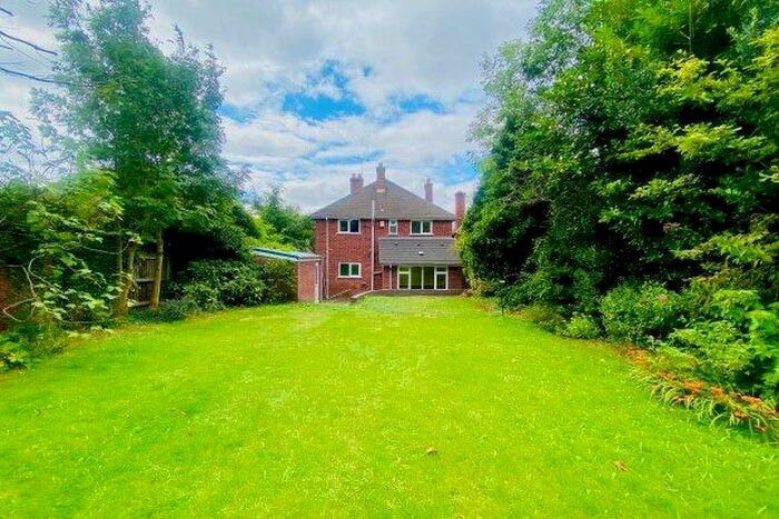 4 Bedroom Detached House To Rent In Buchanan Road, Walsall, WS4