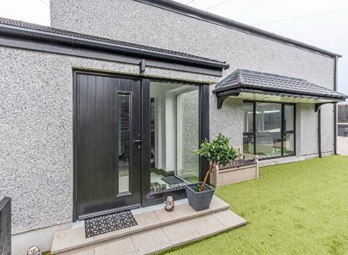 3 Bedroom Detached House For Sale In Ballygowan Road, Belfast, BT5