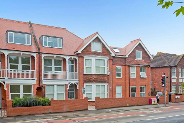 2 Bedroom Flat To Rent In Dyke Road, Hove, BN3