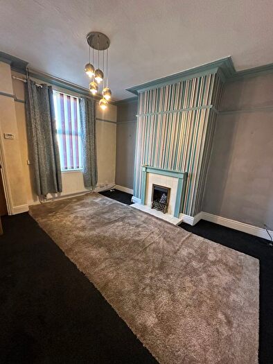 1 Bedroom Terraced House To Rent In Recreation Grove, Leeds, LS11