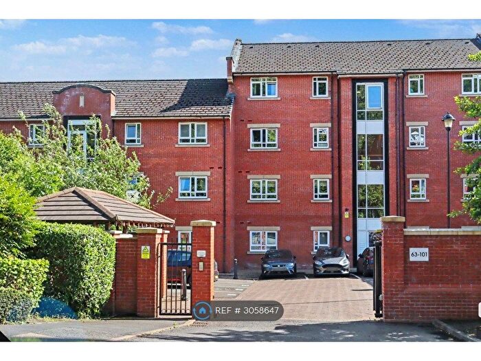 2 Bedroom Flat To Rent In Mill Green, Congleton, CW12