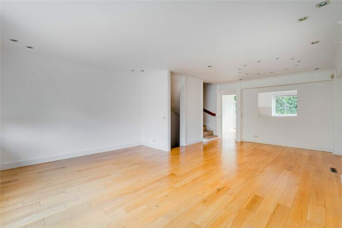 5 Bedroom Detached House To Rent In Woodsford Square, Holland Park, London, W14