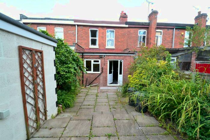 5 Bedroom Terraced House To Rent In Milner Rd, Selly Oak. -mins Walk To University Of Birmingham, B29