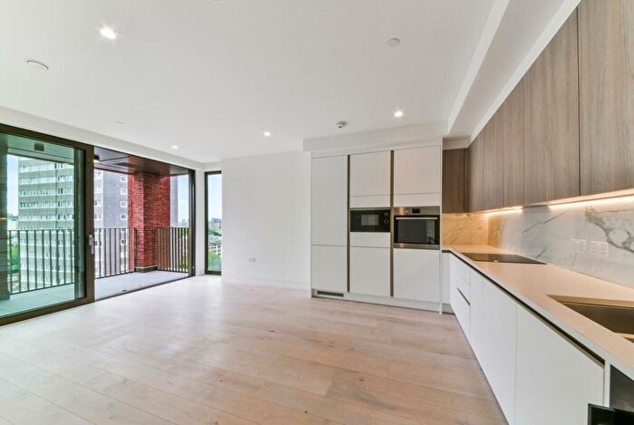 2 Bedroom Apartment To Rent In The Arc, City Road, EC1V