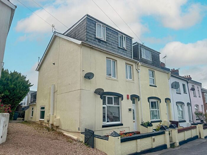 3 Bedroom Maisonette For Sale In York Road, Paignton, TQ4