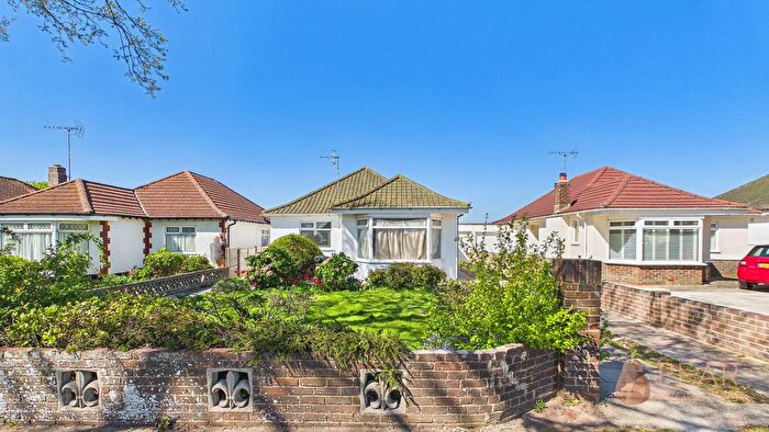 3 Bedroom Detached Bungalow To Rent In Goring Way, Goring-By-Sea, BN12