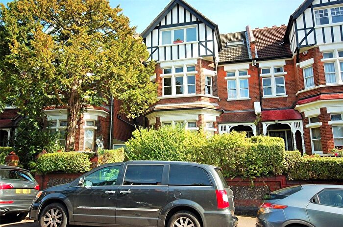 2 Bedroom Flat To Rent In Clifton Road, Crouch End, London, N8
