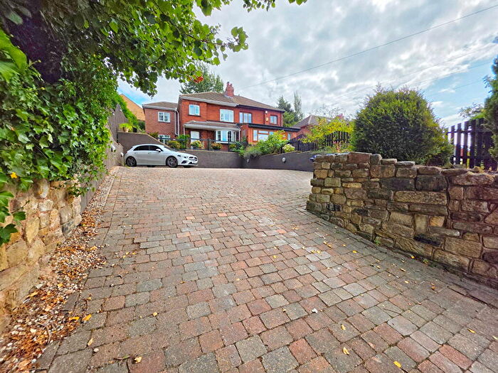 4 Bedroom Semi Detached House For Sale In Wakefield Road, Barnsley, S71