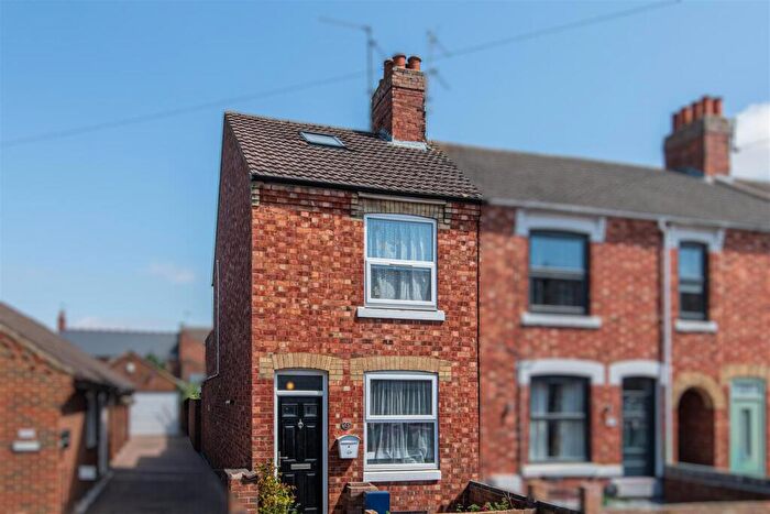 3 Bedroom End Of Terrace House For Sale In Victoria Street, Burton Latimer, NN15