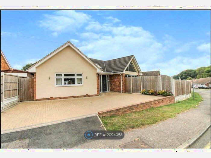 2 Bedroom Detached House To Rent In Walton Gardens, Brentwood, CM13