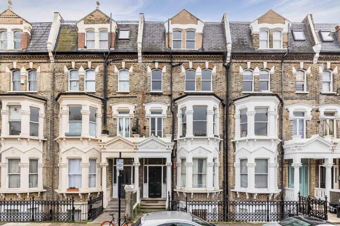1 Bedroom Flat To Rent In Gwendwr Road, London, W14