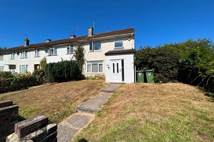 3 Bedroom End Of Terrace House To Rent In Crabwood Road, SO16