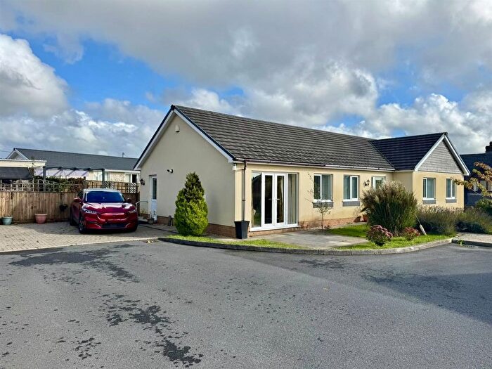 3 Bedroom Detached Bungalow For Sale In Ffordd Werdd, Gorslas, Llanelli, SA14