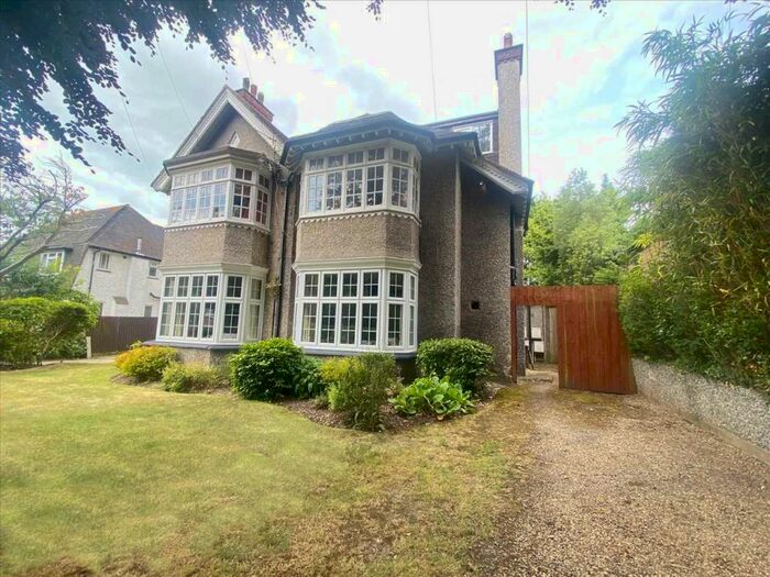 1 Bedroom Apartment To Rent In Queens Park West Drive, Bournemouth, BH8