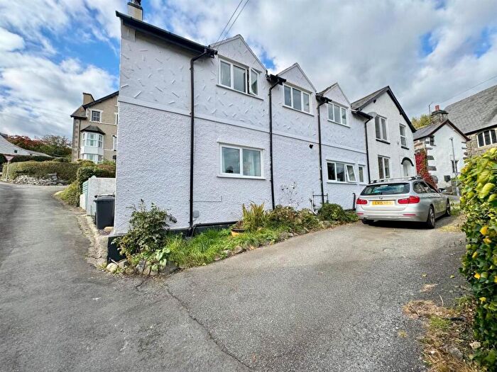 3 Bedroom House For Sale In Trefriw, LL27
