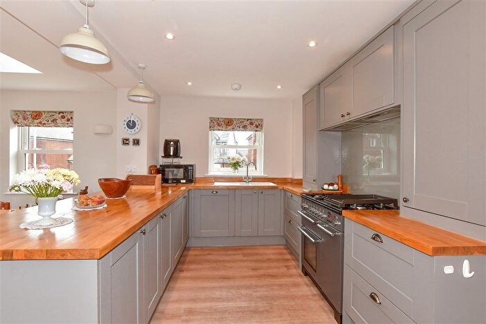 4 Bedroom Detached House For Sale In Birch Road, Littlebourne, Canterbury, Kent, CT3