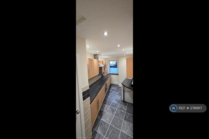 2 Bedroom Flat To Rent In Dudhope Street, Dundee, DD1