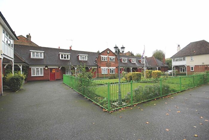 2 Bedroom Flat To Rent In Wattisfield Road, London, E5