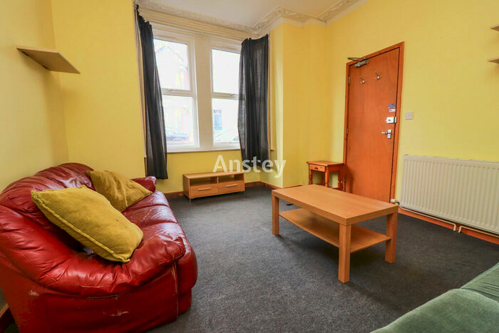 6 Bedroom Terraced House To Rent In Tennyson Road, Southampton, SO17