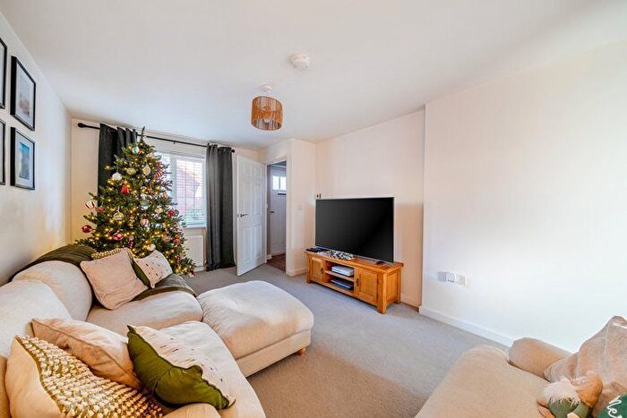 2 Bedroom Semi-Detached House For Sale In Swan Close, Cheddar, Somerset, BS27