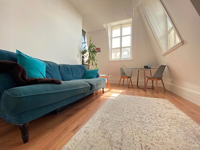 1 Bedroom Apartment To Rent In Pearl Chambers, East Parade, Leeds, LS1